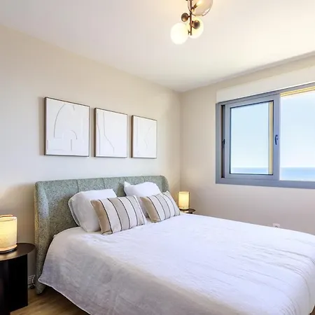 Modern & Sumptuous Penthouse On Monaco's Doorstep *