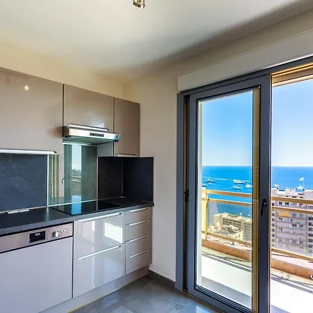 Modern & Sumptuous Penthouse On Monaco's Doorstep * ボーソレイユ