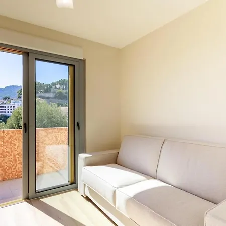 Modern & Sumptuous Penthouse On Monaco's Doorstep